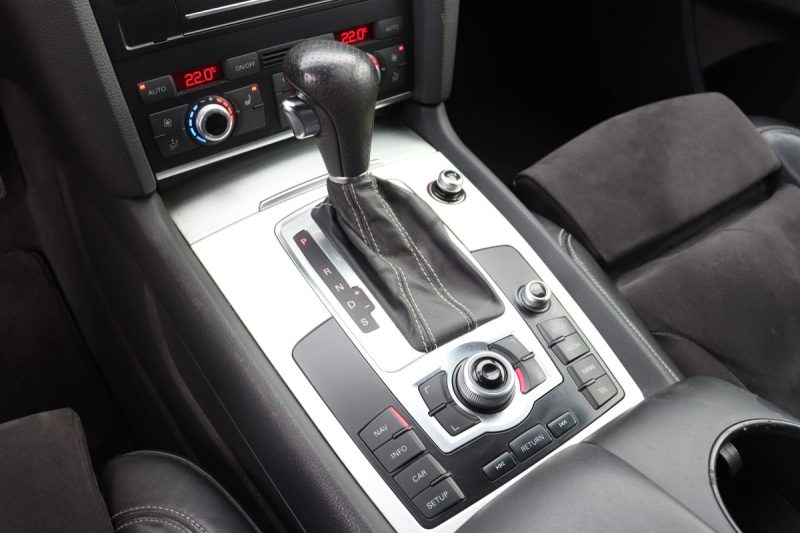 Audi Q7 3.0 V6 TDI 240ch S line quattro Tiptronic 7 places