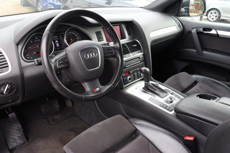 Audi Q7 3.0 V6 TDI 240ch S line quattro Tiptronic 7 places