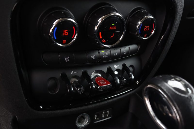 Mini Mini Clubman 2.0 Cooper D 150ch Hype BVA