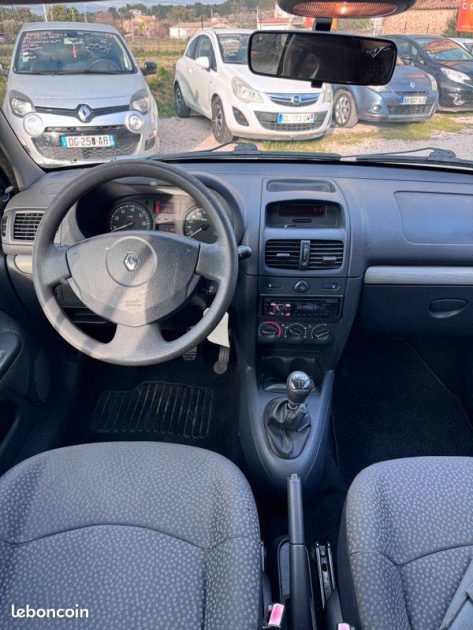 RENAULT CLIO CAMPUS EVOLUTION AUTHENTIQUE 1.2 2008