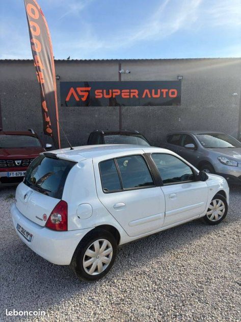 RENAULT CLIO II 1.5 DCI 2009