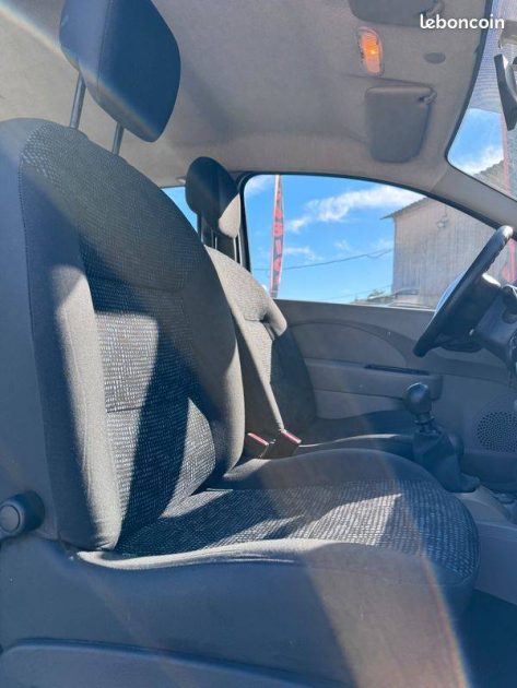 RENAULT TWINGO II 1.2I - 8V 2008