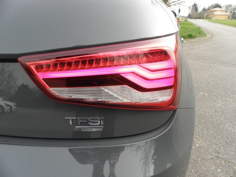 AUDI  A1 SPORTBACK  1.0 TFSI 95 CH AMBITION -5CV 2017