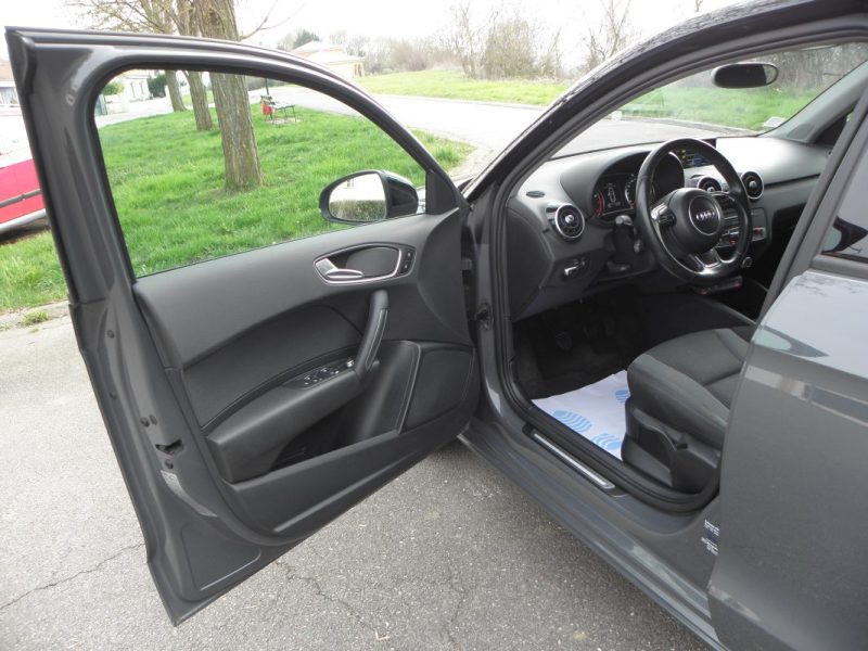 AUDI  A1 SPORTBACK  1.0 TFSI 95 CH AMBITION -5CV 2017