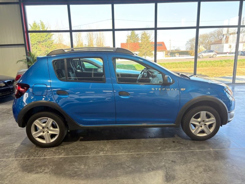 DACIA SANDERO PRESTIGE  2013