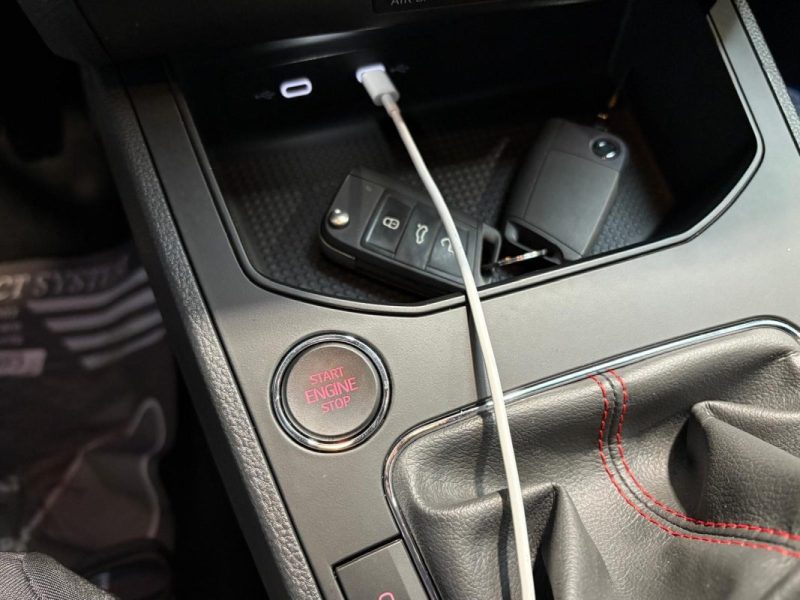 Seat Ibiza 1.0 TSI 110ch 🚗 FR ✨ Virtual Cockpit 🖥️ CarPlay 🍎 Reprise 🔄 Garantie 🛡️