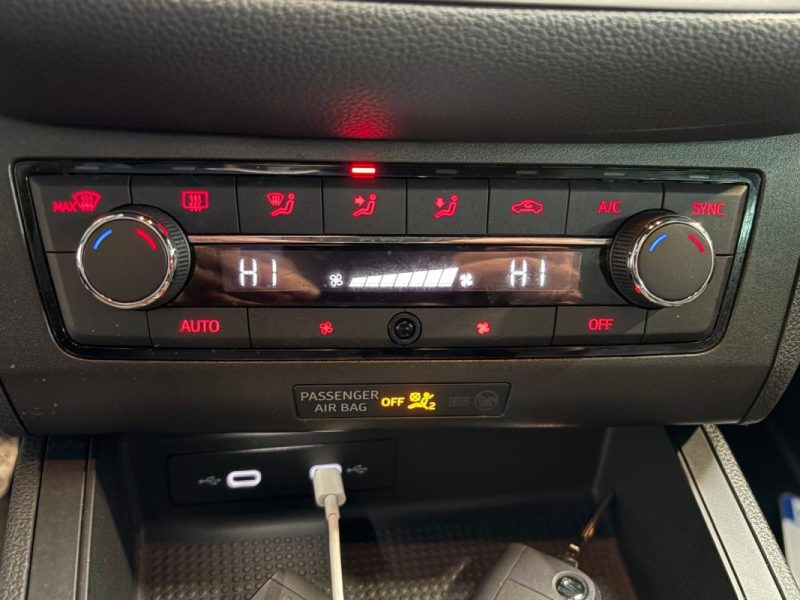 Seat Ibiza 1.0 TSI 110ch 🚗 FR ✨ Virtual Cockpit 🖥️ CarPlay 🍎 Reprise 🔄 Garantie 🛡️