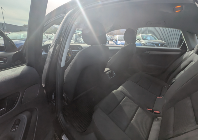 AUDI A4 2.0 TFSI 180 CV FLEXIFUEL SIEGES CHAUFFANTS XENON LED 