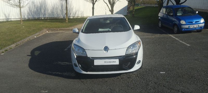 RENAULT MEGANE 3 1.6 ESSENCE 110 CV AN 12 PROPRE 110 KM