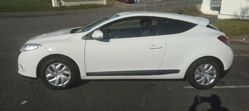 RENAULT MEGANE 3 1.6 ESSENCE 110 CV AN 12 PROPRE 110 KM
