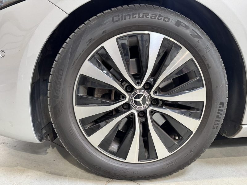 MERCEDES CLASSE A 180d 2.0 116ch Progressive Line 8G-DCT / SUIVI D'ENTRETIEN COMPLET