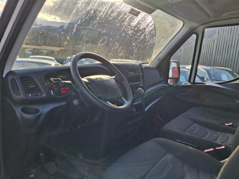 IVECO DAILY  CAB 35S14 2.3D TURBO 136 CV BVM6 TVA RECUPERABLE PRIX HT 