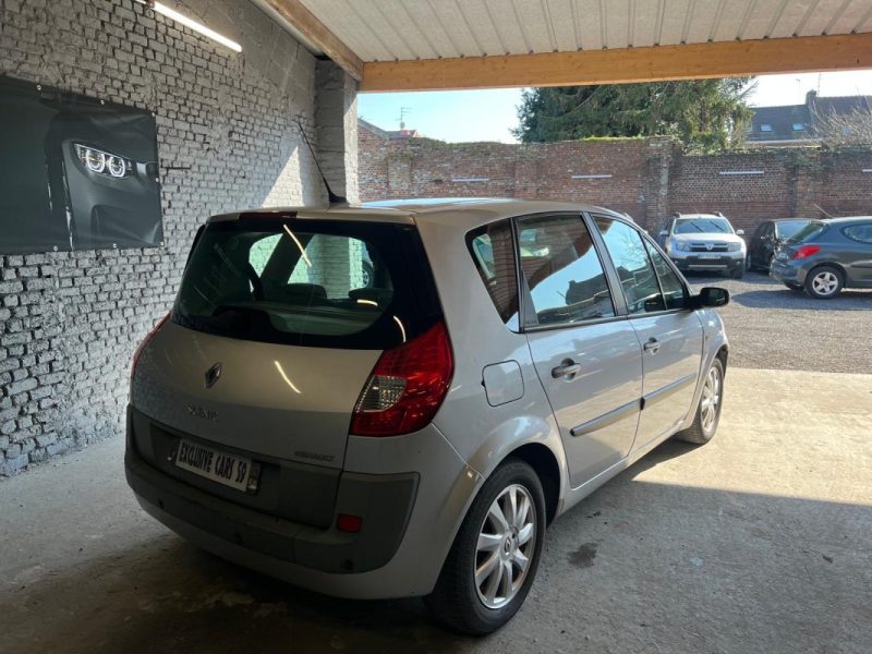 RENAULT SCENIC EXPRESSION 1.9DCI 130 BVA FAIBLE KILOMETRE  