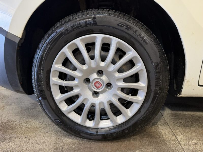 FIAT FIORINO 1.3 MULTIJET 95cv PACK PRO NAV 2017 - 180 000 klm 