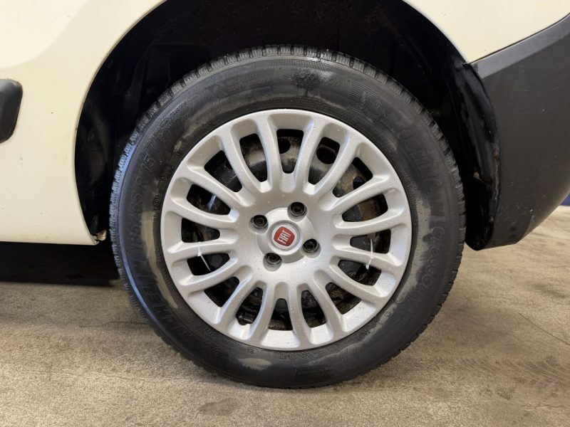 FIAT FIORINO 1.3 MULTIJET 95cv PACK PRO NAV 2017 - 180 000 klm 