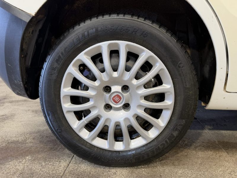 FIAT FIORINO 1.3 MULTIJET 95cv PACK PRO NAV 2017 - 180 000 klm 