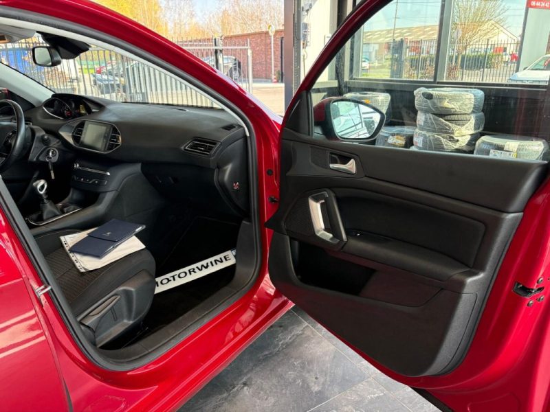🔹 Peugeot 308 1.5 Bluehdi 131 Ch 🎶 Bluetooth🔊 Radar de recul🛡️ Garantie 6 mois