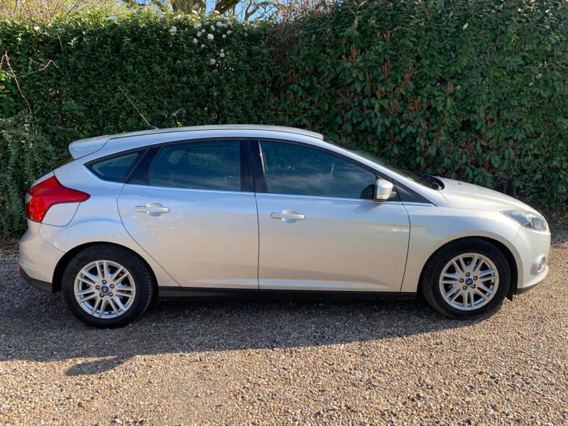 FORD FOCUS 1.6 TDCI 115CH FAP STOP&START TITANIUM 5P 2013