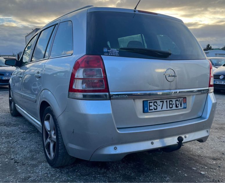 Opel Zafira 1.9 CDTI 150 Ch Sport Design