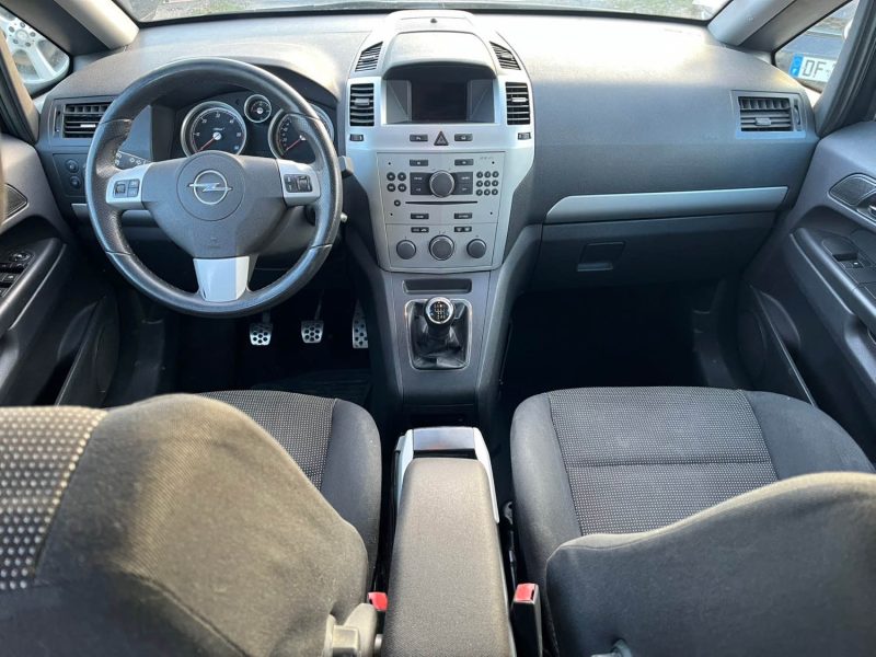 Opel Zafira 1.9 CDTI 150 Ch Sport Design