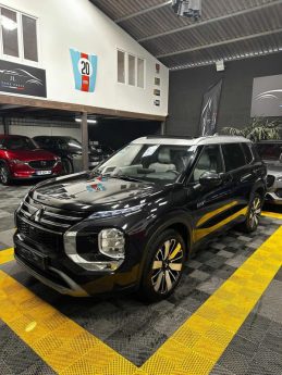 MITSUBISHI OUTLANDER 306CH PHEV 4WD BVA INSTYLE PLUS PLUG-IN HYBRID22.7 KWH    