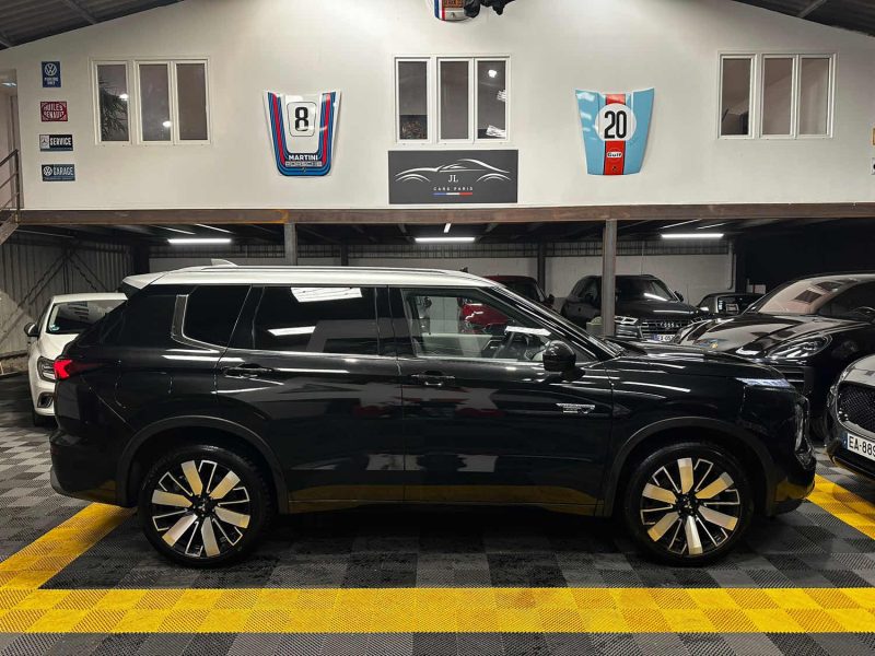 MITSUBISHI OUTLANDER 306CH PHEV 4WD BVA INSTYLE PLUS PLUG-IN HYBRID22.7 KWH    