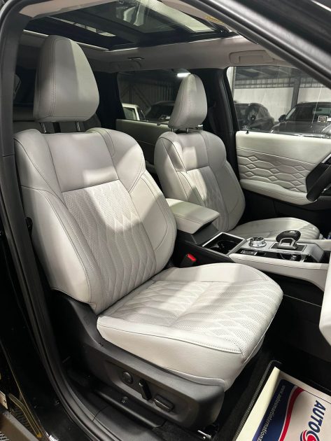 MITSUBISHI OUTLANDER 306CH PHEV 4WD BVA INSTYLE PLUS PLUG-IN HYBRID22.7 KWH    