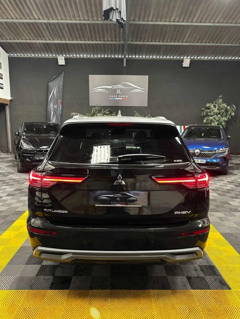 MITSUBISHI OUTLANDER 306CH PHEV 4WD BVA INSTYLE PLUS PLUG-IN HYBRID22.7 KWH    