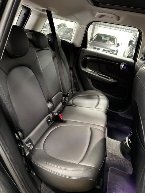 MAGNIFIQUE MINI COUNTRYMAN PREMIUM PLUS 1.5 136CH (TOIT OUVRANT, HARMAN KARDON, SIEGES CHAUFFANTS))