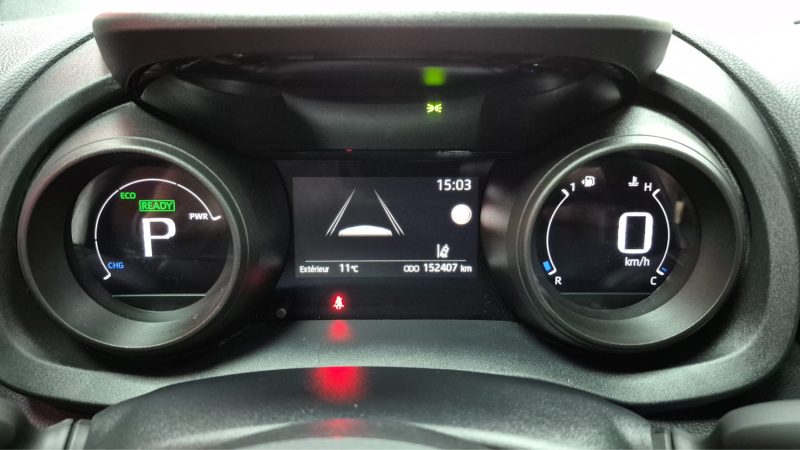 TOYOTA YARIS CROSS SUV HYBRIDE 116cv DYNAMIC BUSINESS/1 ERE MAIN/TVA RECUP/EXPORT POSSIBLE
