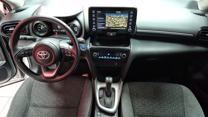 TOYOTA YARIS CROSS SUV HYBRIDE 116cv DYNAMIC BUSINESS/1 ERE MAIN/TVA RECUP/EXPORT POSSIBLE