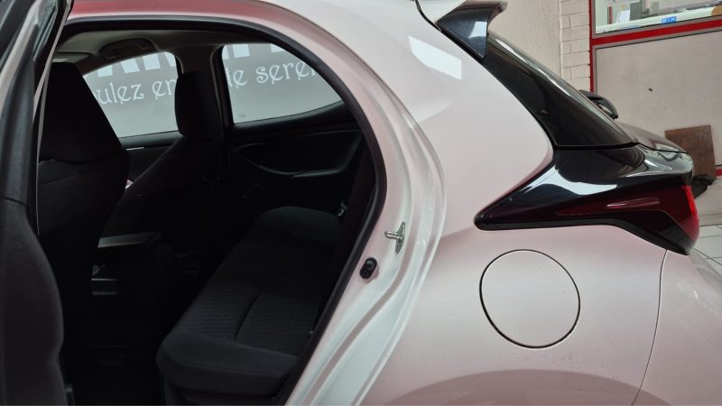 TOYOTA YARIS 4 HYBRIDE 116cv DYNAMIC BUSINESS/1 ERE MAIN/TVA RECUPERABLE
