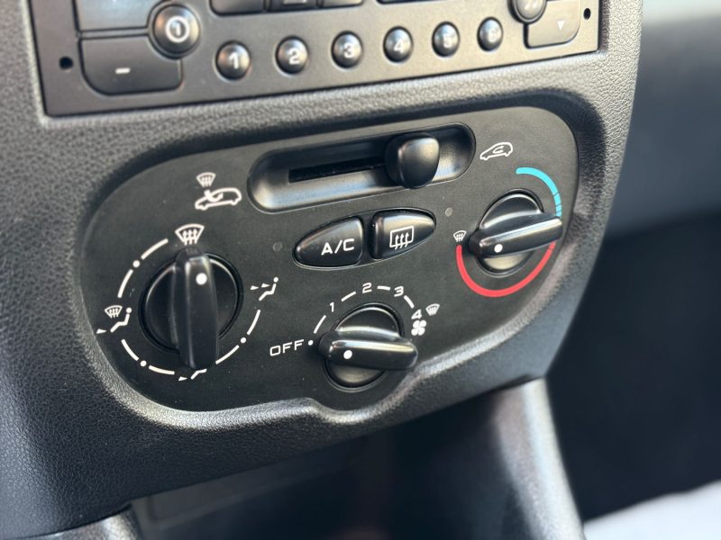 PEUGEOT 206 PLUS + 1.4 HDI URBAN 70CH BLUE LION TRENDY - CLIM - REVISEE & GARANTIE  6 MOIS