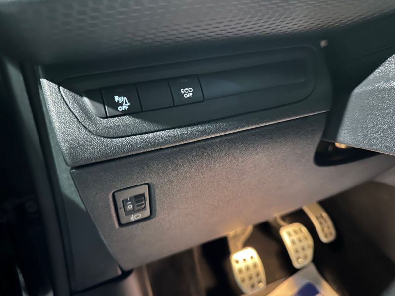 PEUGEOT 2008 1.5 BLUEHDI 100 CROSSWAY TOIT PANORAMIQUE