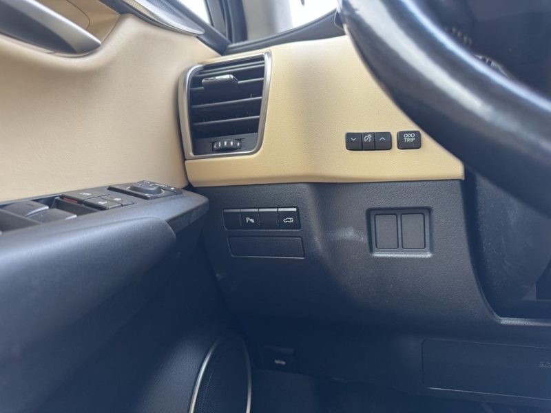 Lexus NX300H LUXE 197CH - ENTRETIEN FULL LEXUS / GARANTIE 12 MOIS / TVA RÉCUPÉRABLE