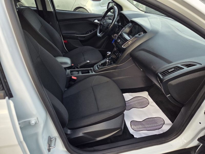 FORD FOCUS III TURNIER 1.5 TDCI 120CV  2018