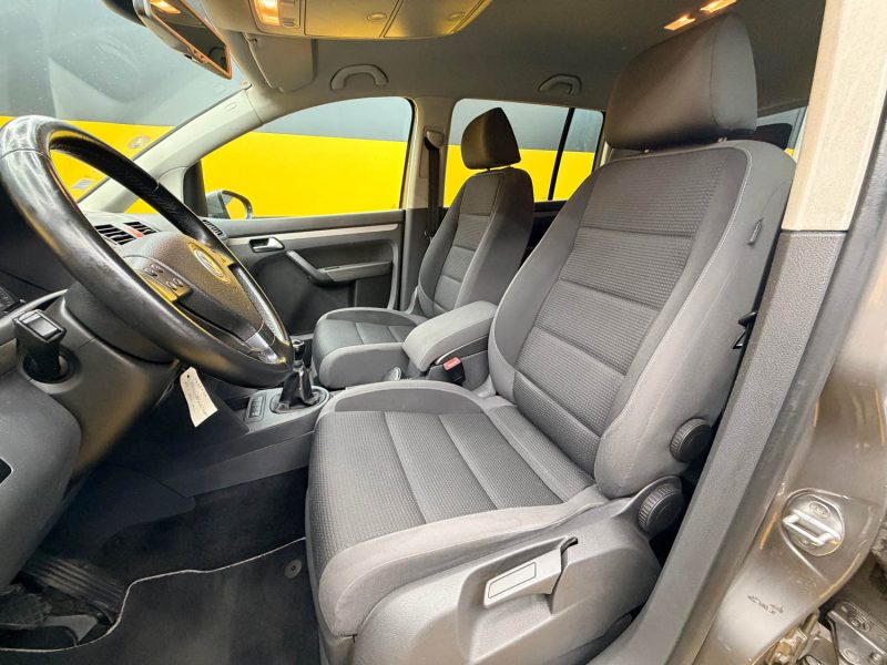 VOLKSWAGEN TOURAN 1.9 TDI 105 FREESTYLE 2010