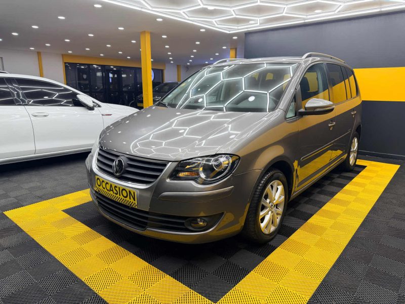 VOLKSWAGEN TOURAN 1.9 TDI 105 FREESTYLE 2010