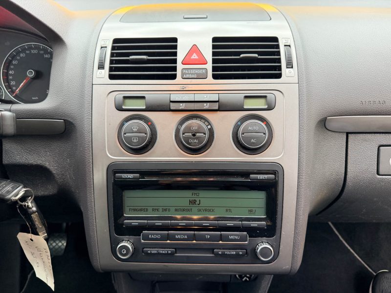VOLKSWAGEN TOURAN 1.9 TDI 105 FREESTYLE 2010