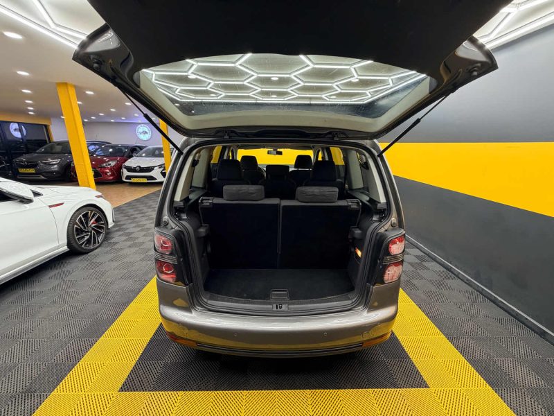 VOLKSWAGEN TOURAN 1.9 TDI 105 FREESTYLE 2010