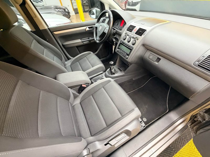 VOLKSWAGEN TOURAN 1.9 TDI 105 FREESTYLE 2010