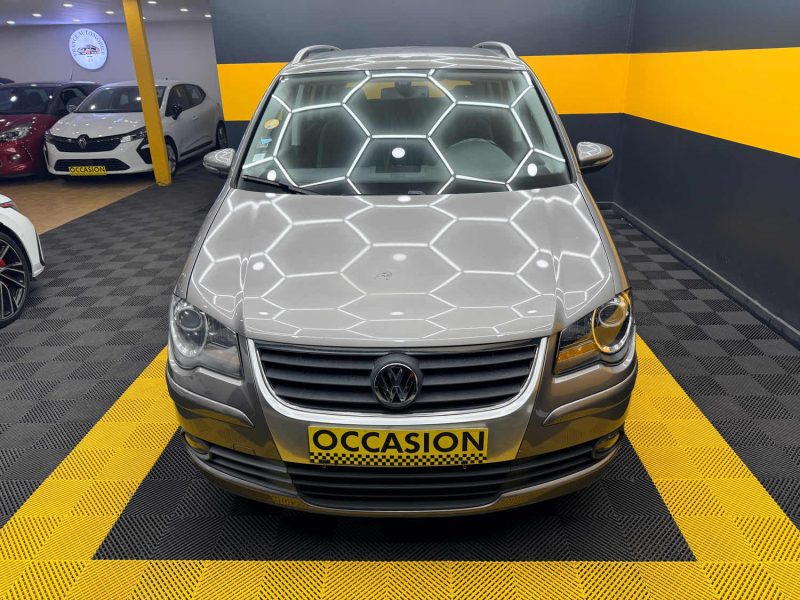 VOLKSWAGEN TOURAN 1.9 TDI 105 FREESTYLE 2010