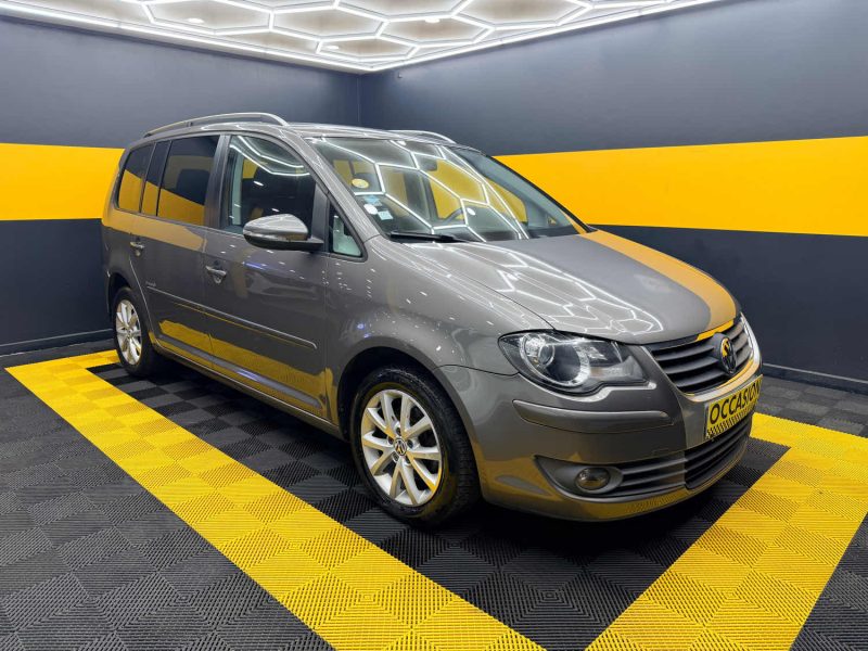 VOLKSWAGEN TOURAN 1.9 TDI 105 FREESTYLE 2010