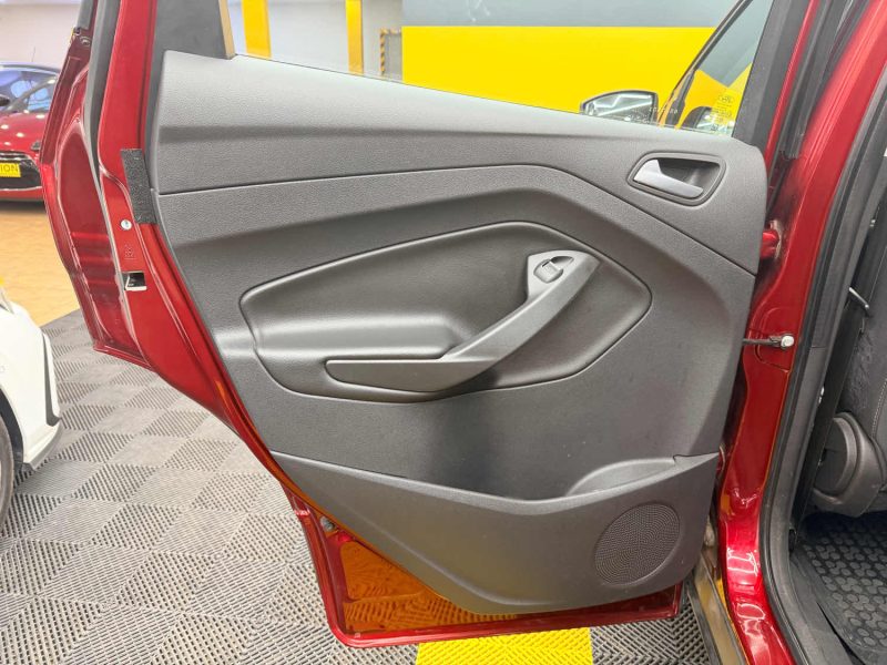 FORD KUGA 1.5 ECOBOOST 120CH STOP&START TITANIUM  