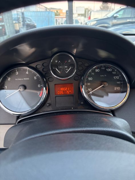 PEUGEOT 207 1.4E 16V EXECUTIVE 35 000 KLM GARANTIE 6 MOIS 