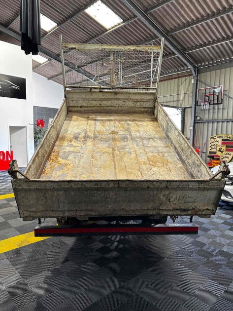 MAGNIFIQUE IVECO DAILY 7 PLACES BENNE BASCULANTE 146 CH (TVA RÉCUPÉRABLE)