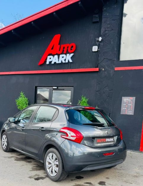 PEUGEOT 208 1.2 VTI - Paiement 3x/4x/10x ✅