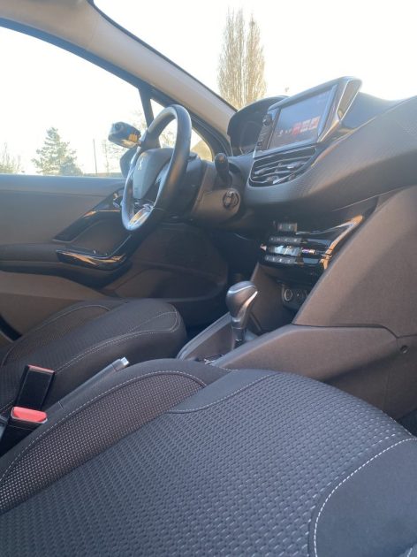 PEUGEOT 208 1.2  110CH E6.C GT LINE S&S EAT6 5P 2019