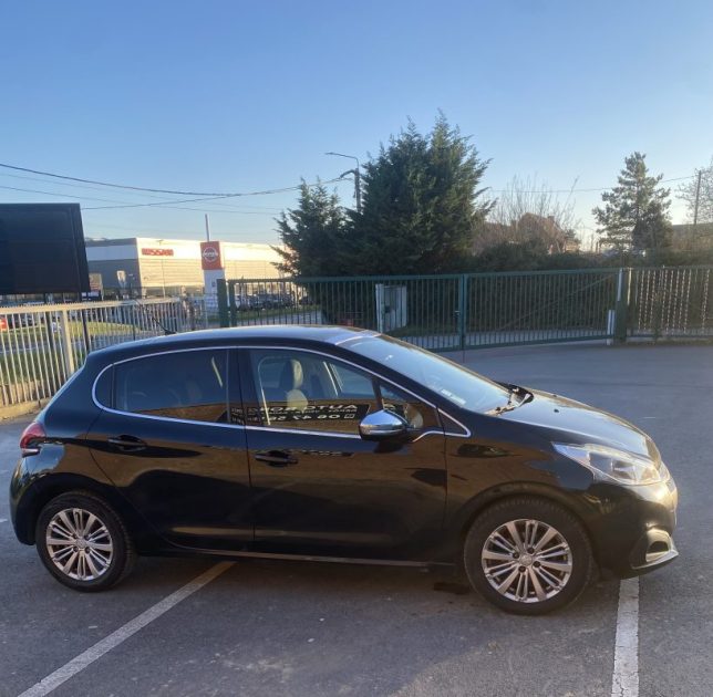 PEUGEOT 208 1.2  110CH E6.C GT LINE S&S EAT6 5P 2019