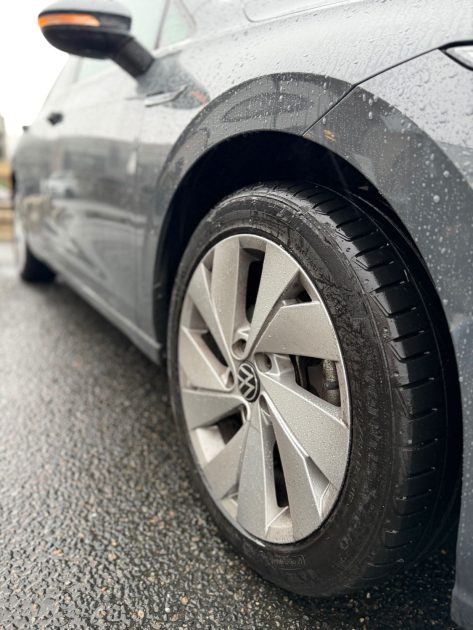 VOLKSWAGEN  GOLF  2021